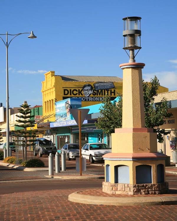 https://mdw-travel-data-us-east-1.s3.amazonaws.com/img/country/Australia/Monkey-Mia/img_01.jpg