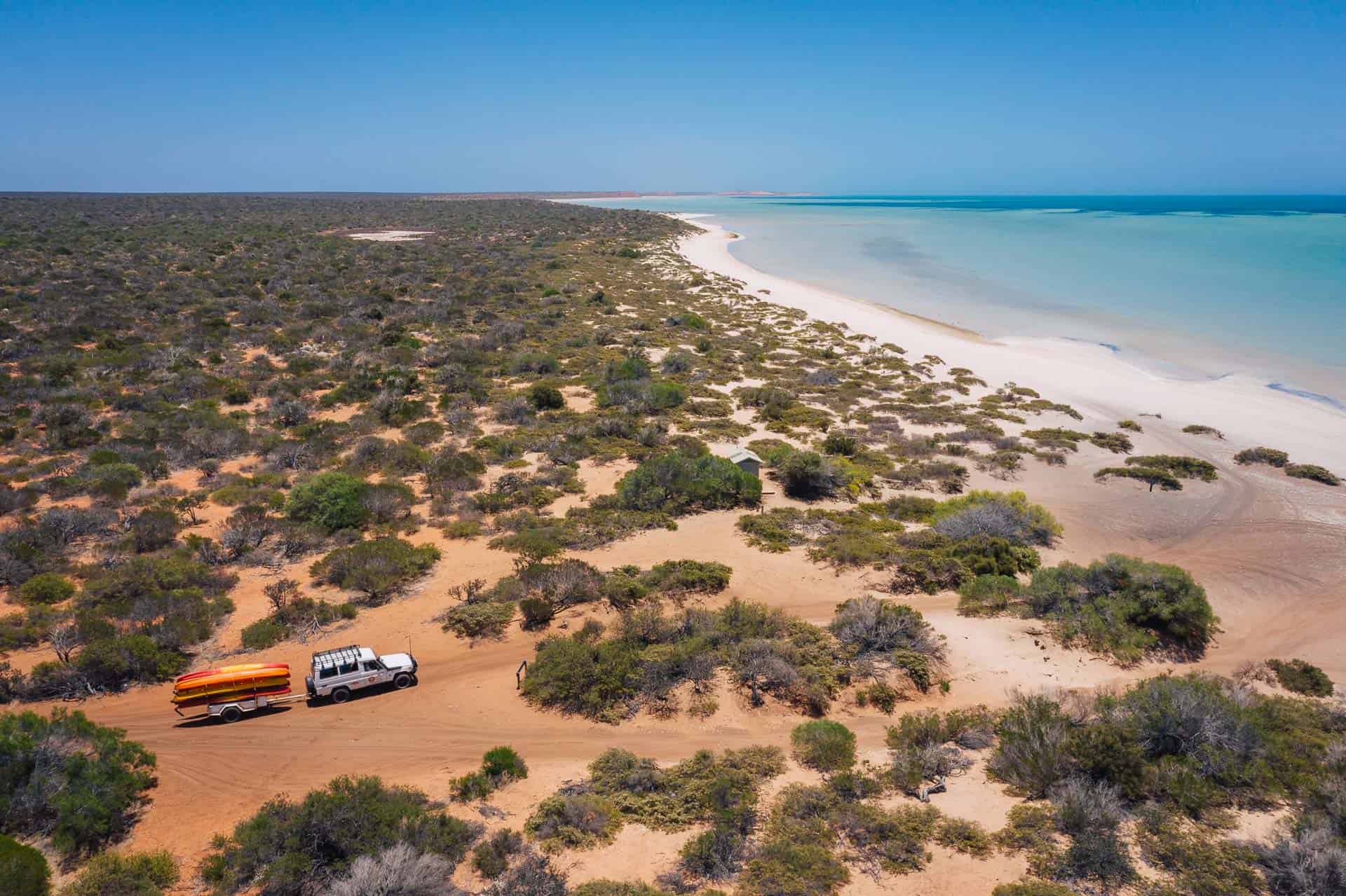 https://mdw-travel-data-us-east-1.s3.amazonaws.com/img/country/Australia/Monkey-Mia/img_02.jpg