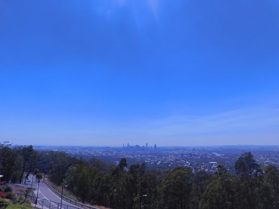 https://mdw-travel-data-us-east-1.s3.amazonaws.com/img/country/Australia/Mount-Coot-tha-Lookout/img_01.jpg