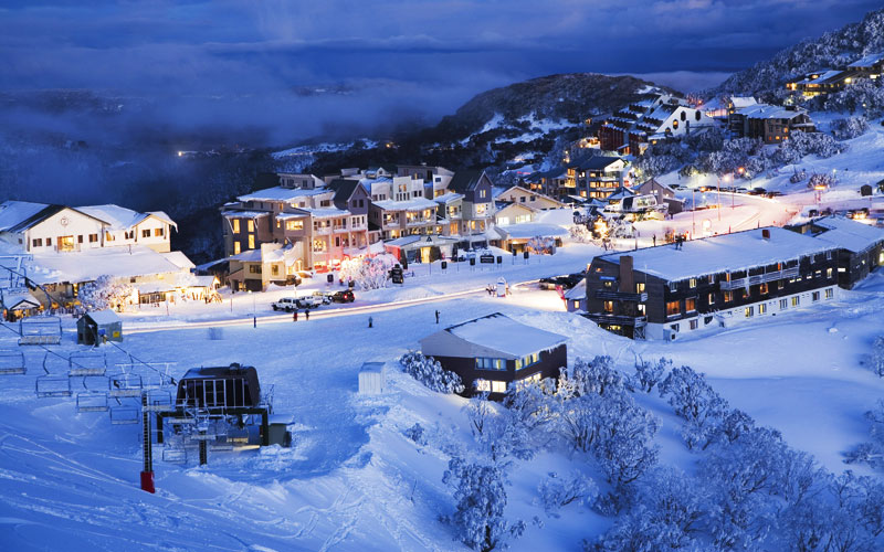 https://mdw-travel-data-us-east-1.s3.amazonaws.com/img/country/Australia/Mount-Hotham/img_01.jpg