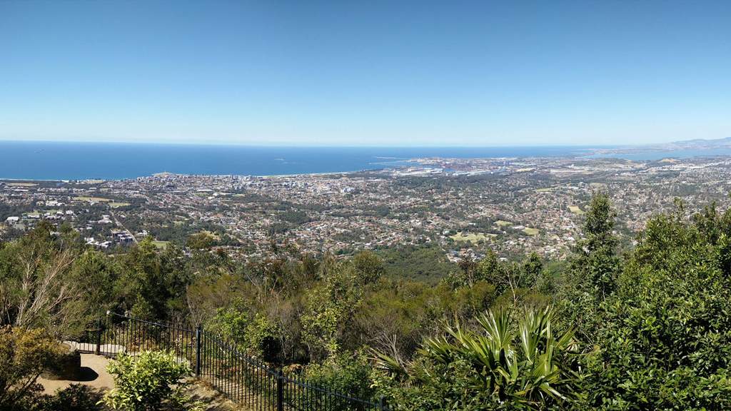 https://mdw-travel-data-us-east-1.s3.amazonaws.com/img/country/Australia/Mount-Keira-Lookout/img_01.jpg