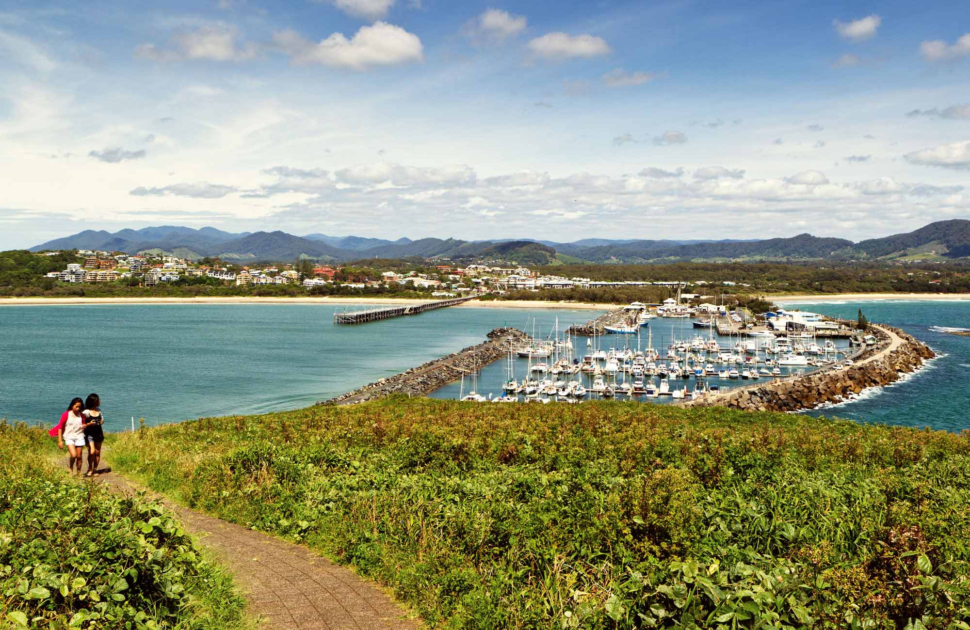 https://mdw-travel-data-us-east-1.s3.amazonaws.com/img/country/Australia/Muttonbird-Island-Nature-Reserve/img_03.jpg