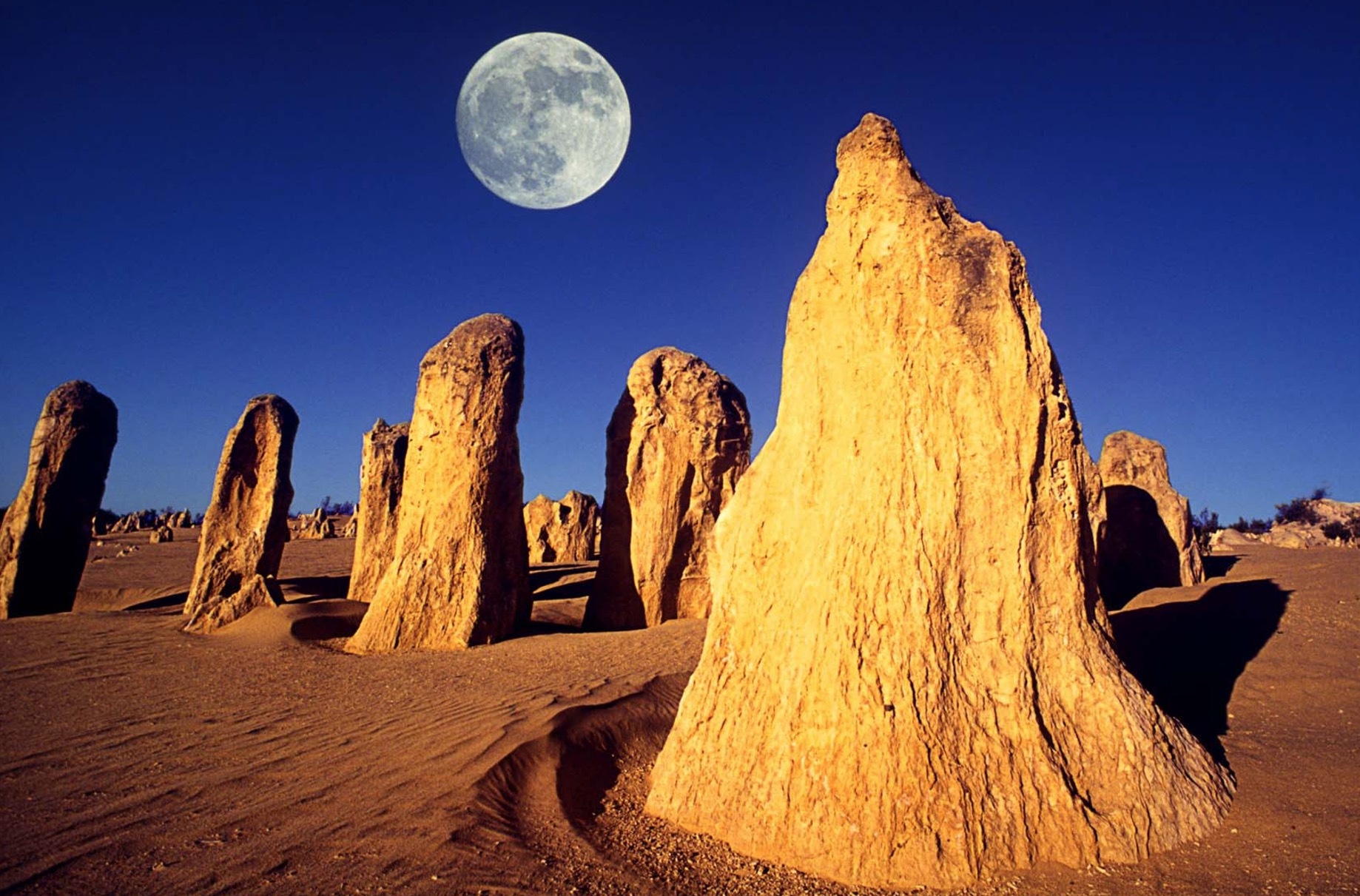 https://mdw-travel-data-us-east-1.s3.amazonaws.com/img/country/Australia/Nambung-National-Park/img_05.jpg