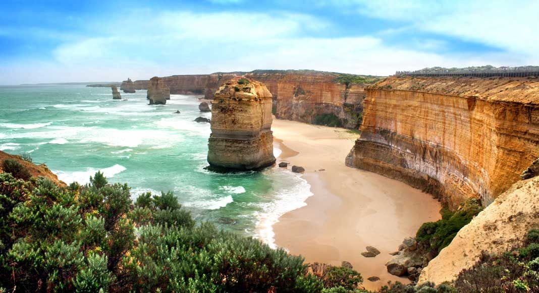 https://mdw-travel-data-us-east-1.s3.amazonaws.com/img/country/Australia/National-Gallery-of-Australia/img_02.jpg