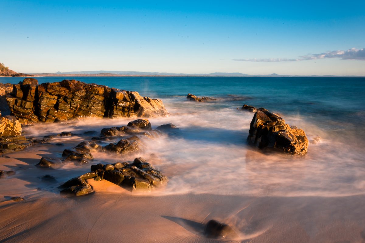 https://mdw-travel-data-us-east-1.s3.amazonaws.com/img/country/Australia/Noosa-National-Park/img_01.jpg
