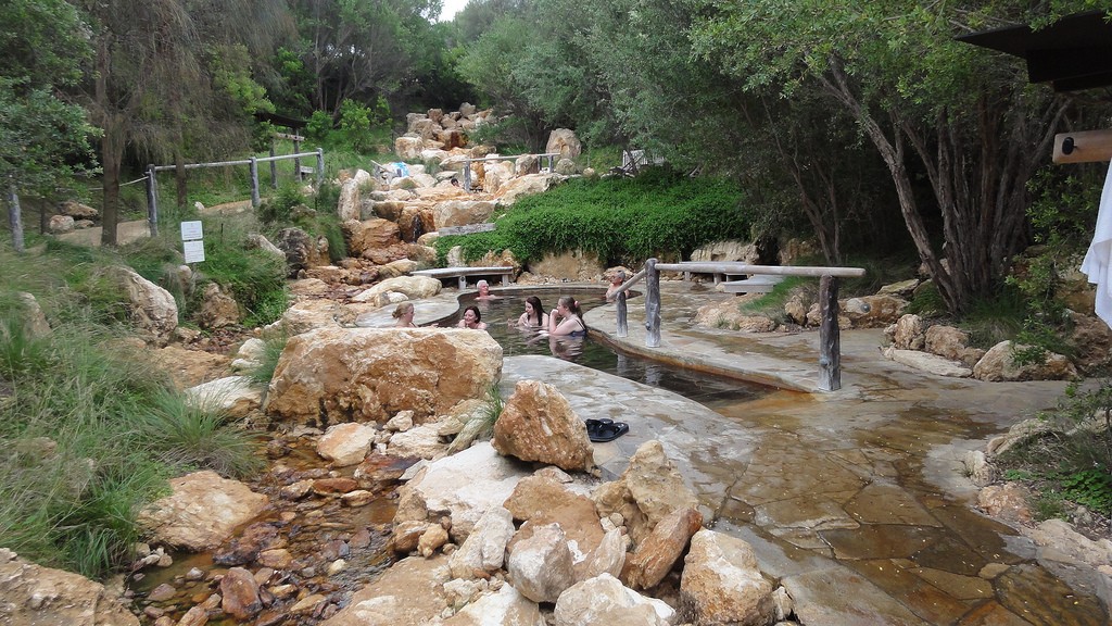 https://mdw-travel-data-us-east-1.s3.amazonaws.com/img/country/Australia/Peninsula-Hot-Springs/img_03.jpg