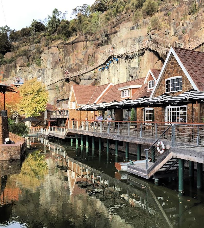 https://mdw-travel-data-us-east-1.s3.amazonaws.com/img/country/Australia/Penny-Royal-Adventures/img_04.jpg