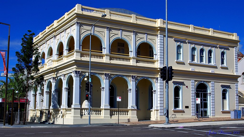 https://mdw-travel-data-us-east-1.s3.amazonaws.com/img/country/Australia/Perc-Tucker-Regional-Gallery/img_00.jpg