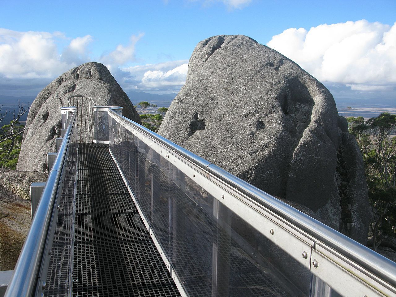 https://mdw-travel-data-us-east-1.s3.amazonaws.com/img/country/Australia/Porongurup-National-Park/img_05.jpg