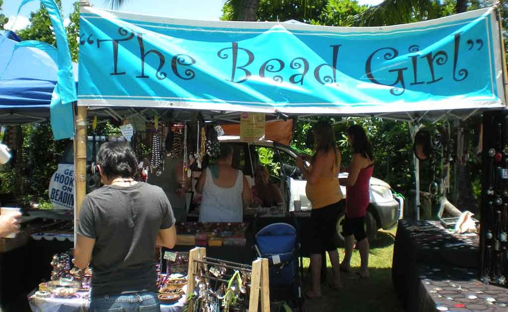 https://mdw-travel-data-us-east-1.s3.amazonaws.com/img/country/Australia/Port-Douglas-Community-Hall-Markets/img_02.jpg