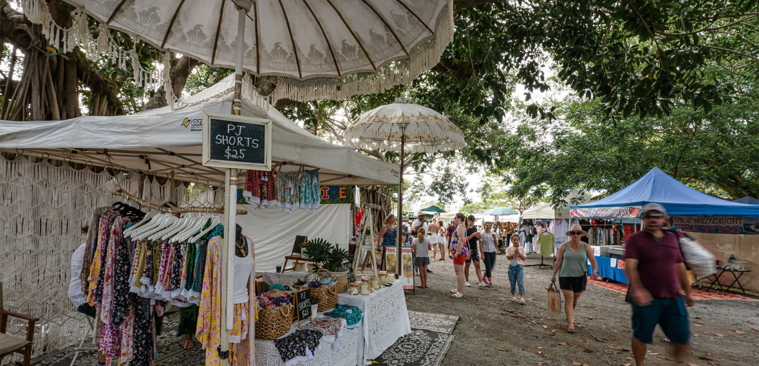 https://mdw-travel-data-us-east-1.s3.amazonaws.com/img/country/Australia/Port-Douglas-Community-Hall-Markets/img_03.jpg