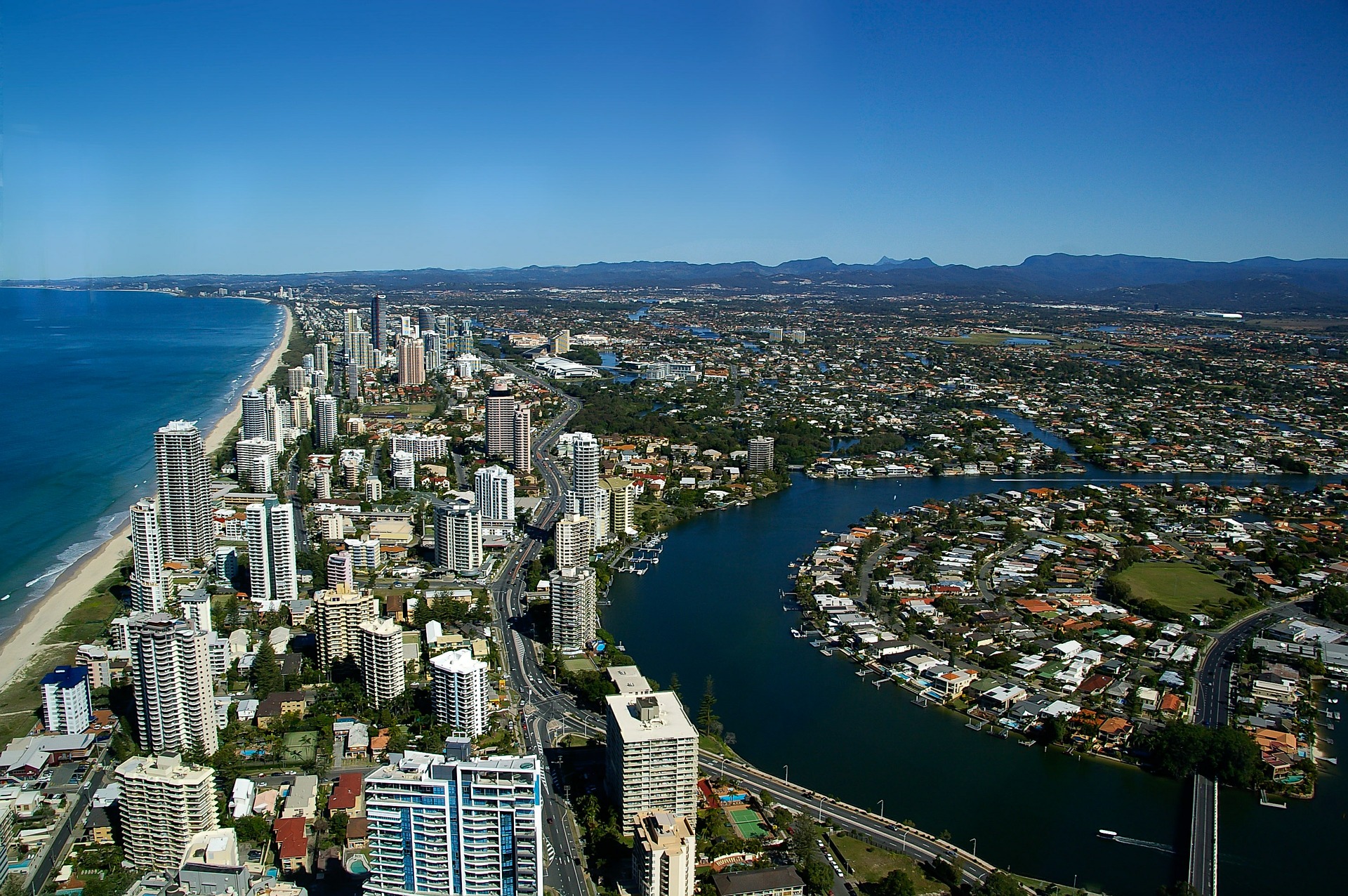 https://mdw-travel-data-us-east-1.s3.amazonaws.com/img/country/Australia/Queensland-Art-Gallery/img_01.jpg