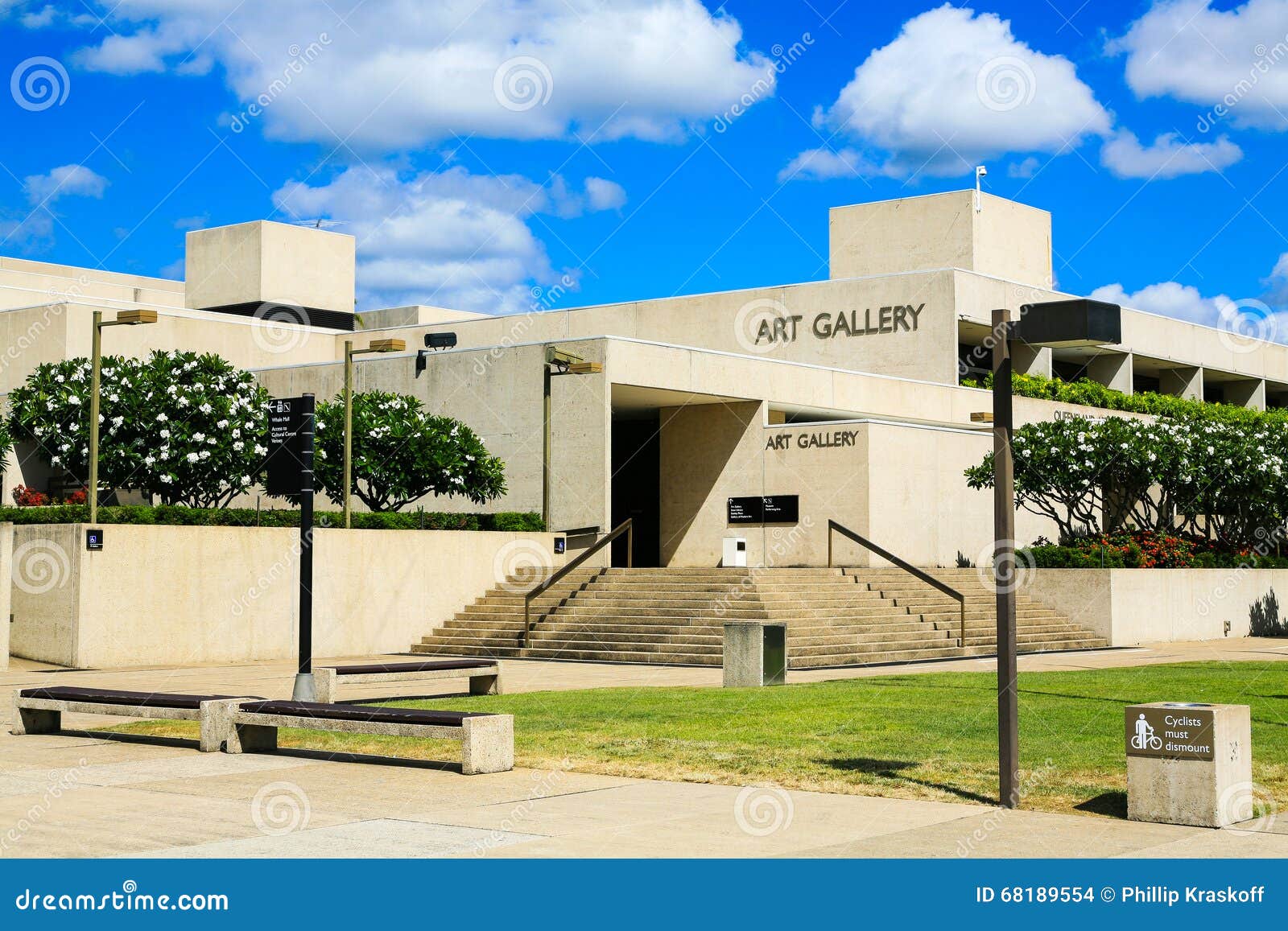 https://mdw-travel-data-us-east-1.s3.amazonaws.com/img/country/Australia/Queensland-Art-Gallery/img_02.jpg