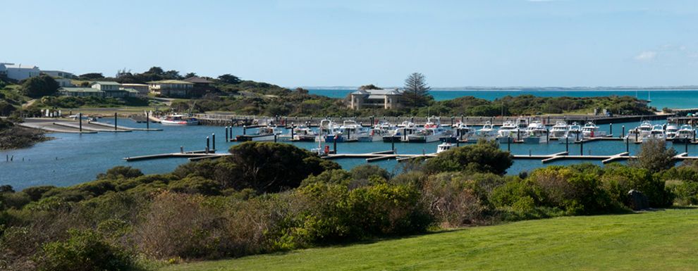 https://mdw-travel-data-us-east-1.s3.amazonaws.com/img/country/Australia/Robe/img_02.jpg