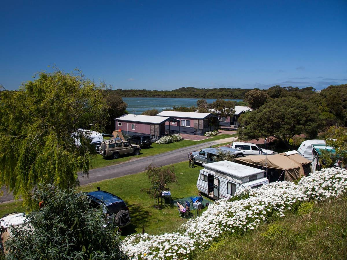 https://mdw-travel-data-us-east-1.s3.amazonaws.com/img/country/Australia/Robe/img_04.jpg