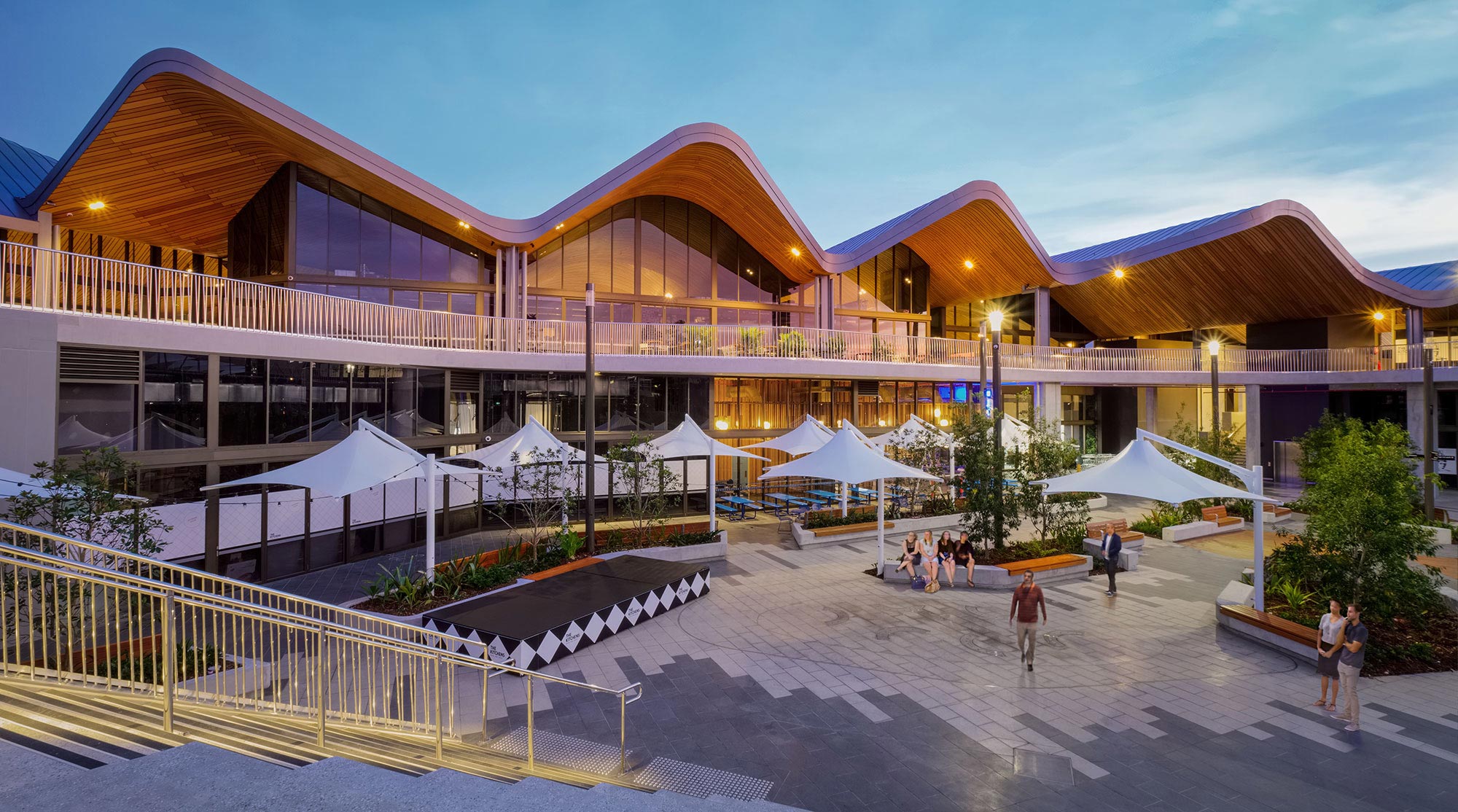 https://mdw-travel-data-us-east-1.s3.amazonaws.com/img/country/Australia/Robina-Town-Centre/img_01.jpg