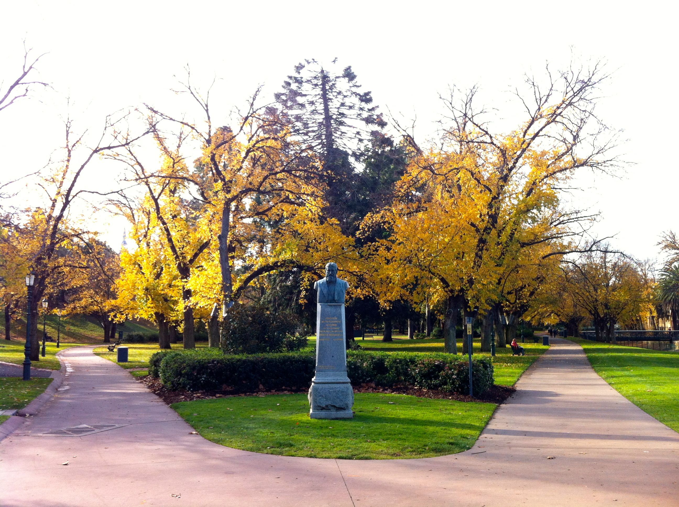 https://mdw-travel-data-us-east-1.s3.amazonaws.com/img/country/Australia/Rosalind-Park/img_02.jpg