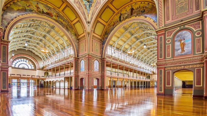 https://mdw-travel-data-us-east-1.s3.amazonaws.com/img/country/Australia/Royal-Exhibition-Building/img_03.jpg