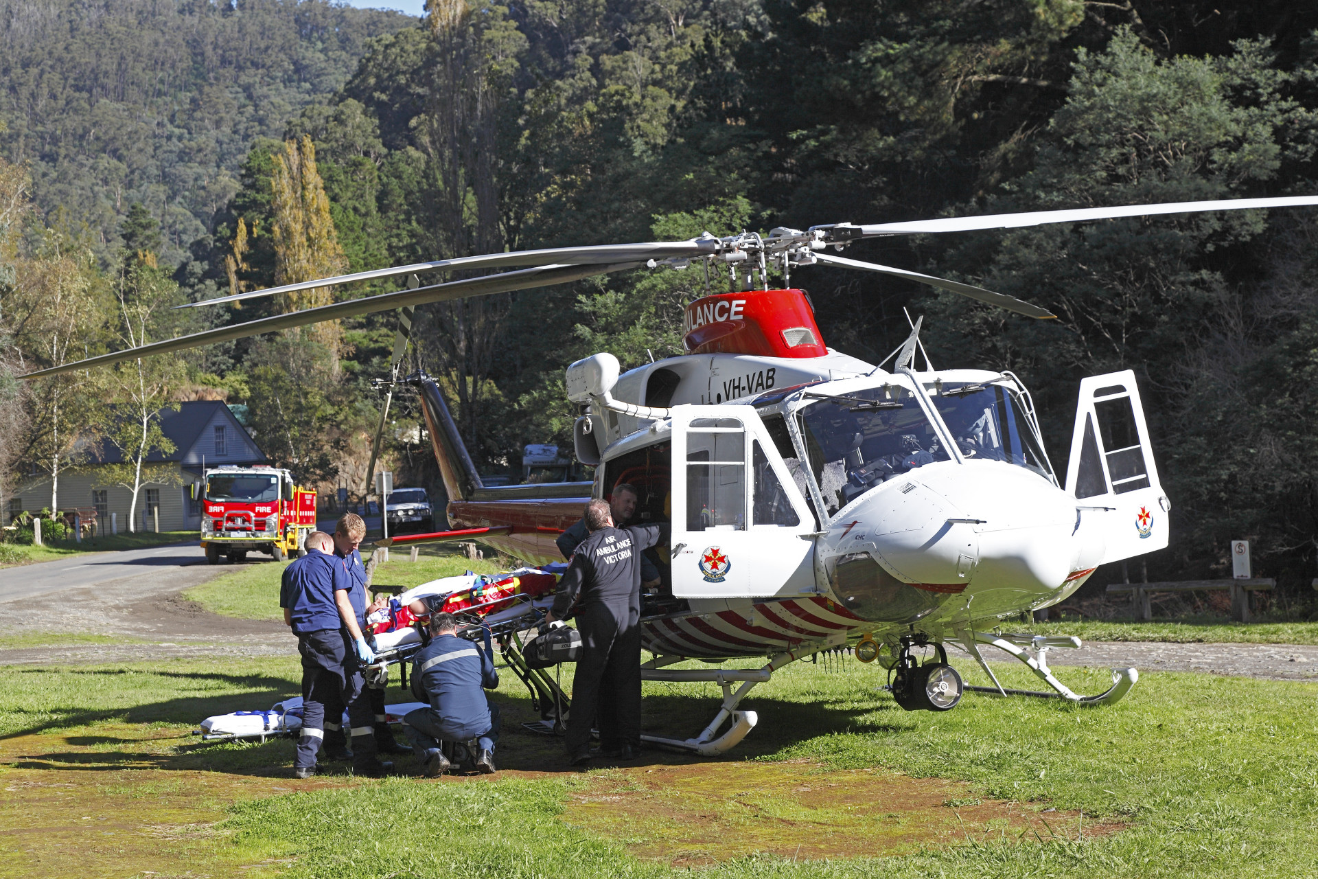 https://mdw-travel-data-us-east-1.s3.amazonaws.com/img/country/Australia/Royal-Flying-Doctor-Service/img_03.jpg