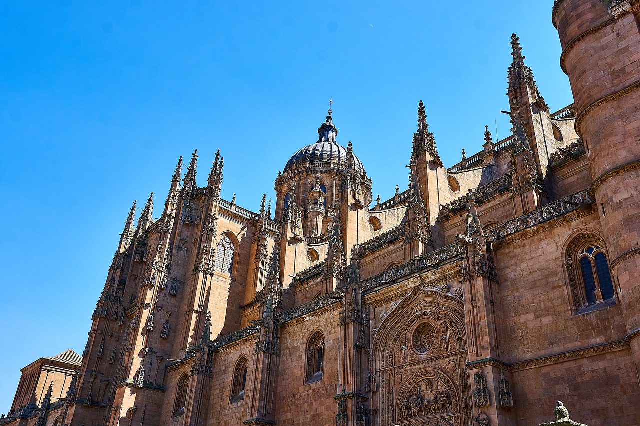 https://mdw-travel-data-us-east-1.s3.amazonaws.com/img/country/Australia/Salamanca-Market/img_05.jpg