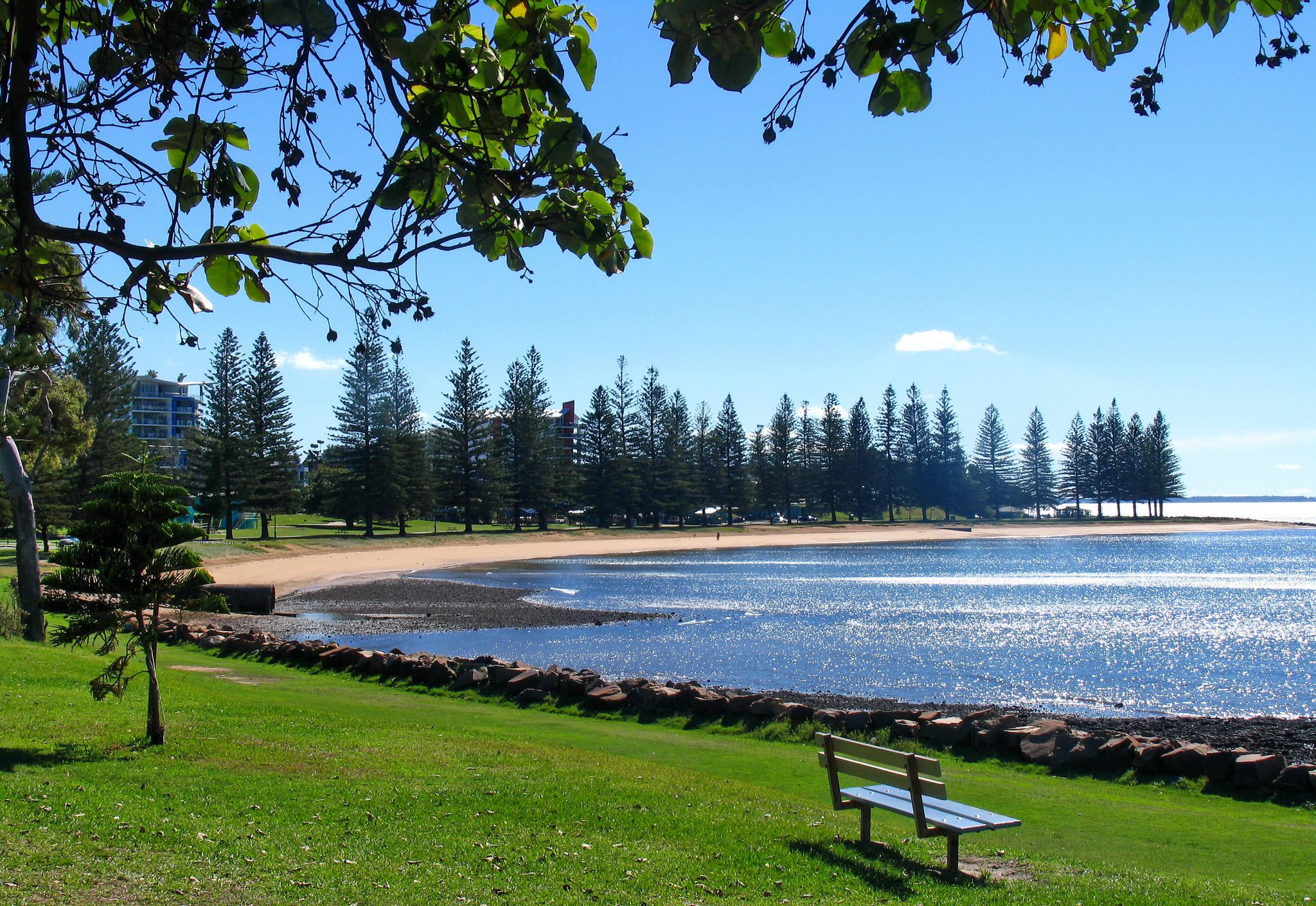 https://mdw-travel-data-us-east-1.s3.amazonaws.com/img/country/Australia/Scarborough-Beach/img_02.jpg