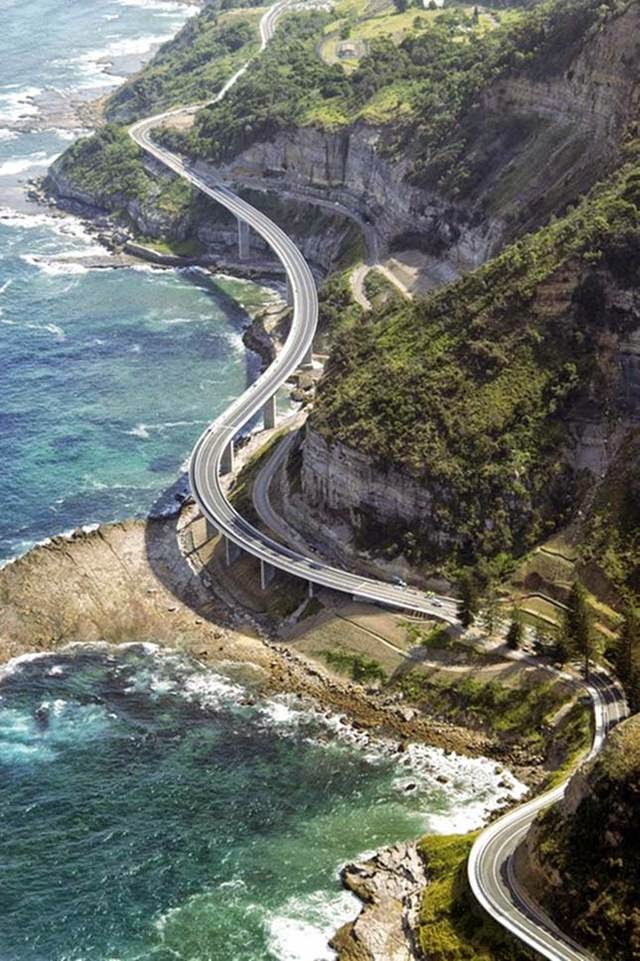 https://mdw-travel-data-us-east-1.s3.amazonaws.com/img/country/Australia/Sea-Cliff-Bridge/img_02.jpg