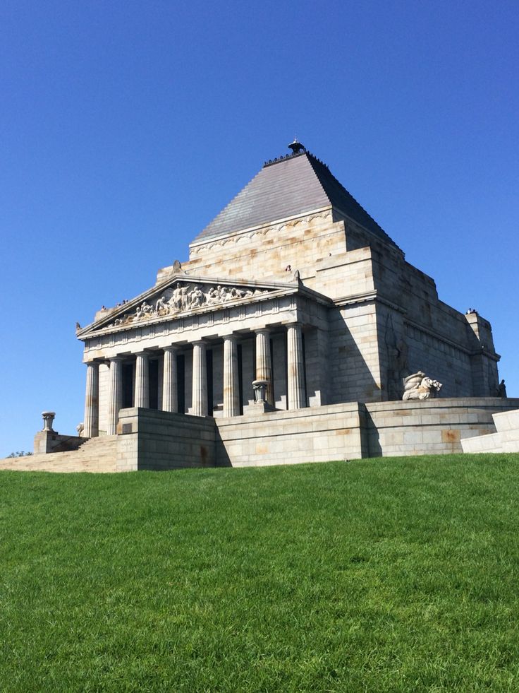 https://mdw-travel-data-us-east-1.s3.amazonaws.com/img/country/Australia/Shrine-of-Remembrance/img_02.jpg