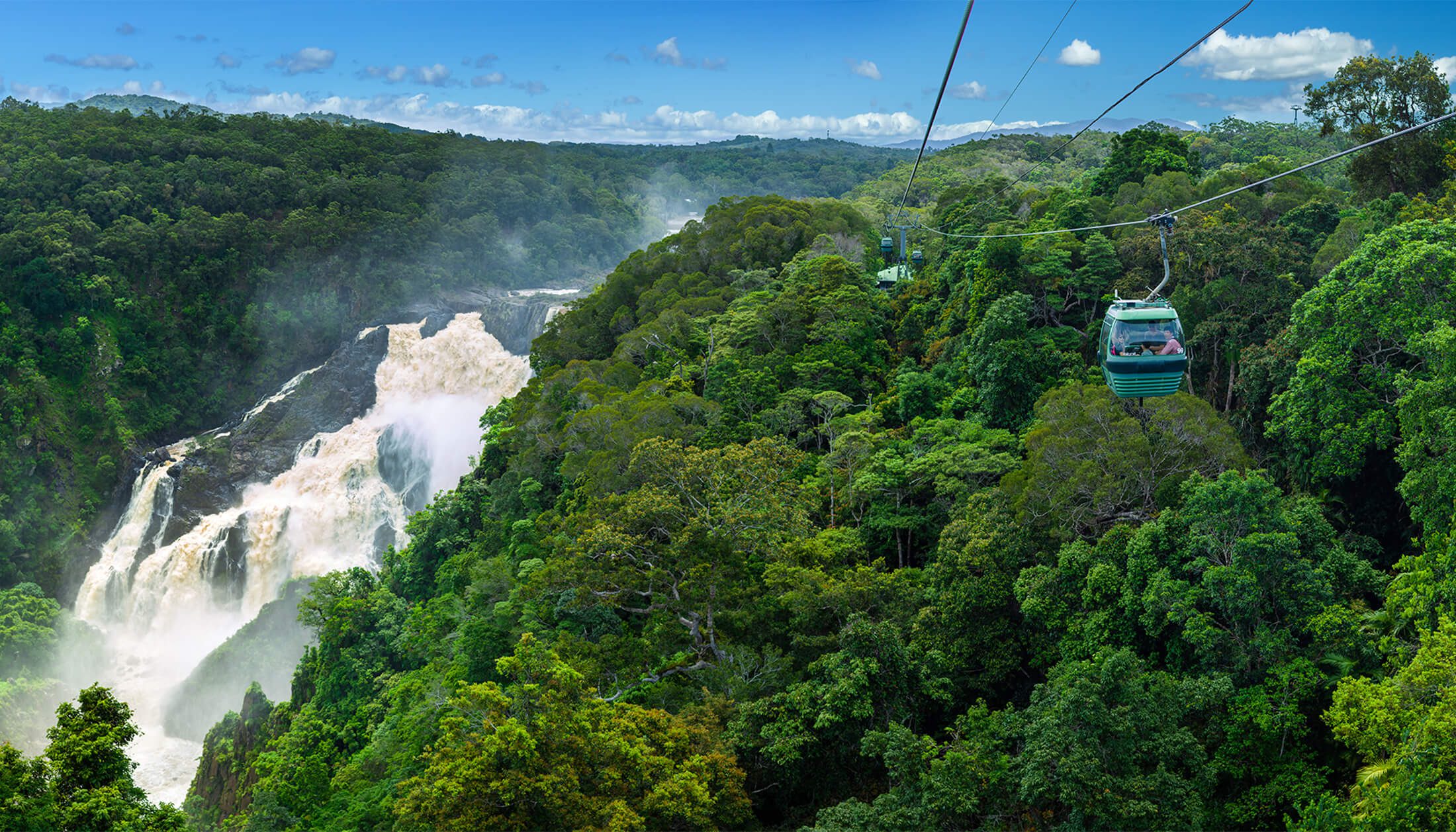https://mdw-travel-data-us-east-1.s3.amazonaws.com/img/country/Australia/Skyrail-Rainforest-Cableway/img_03.jpg
