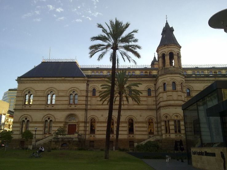 https://mdw-travel-data-us-east-1.s3.amazonaws.com/img/country/Australia/South-Australian-Museum/img_02.jpg