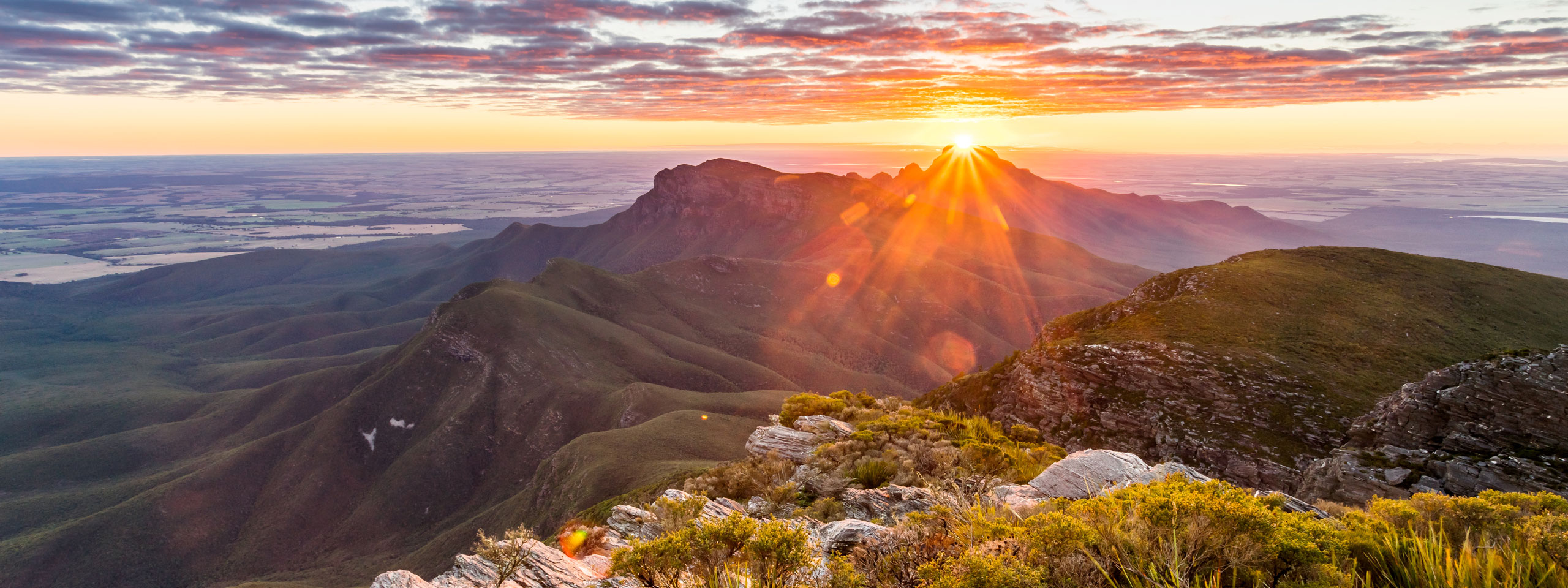 https://mdw-travel-data-us-east-1.s3.amazonaws.com/img/country/Australia/Stirling-Range-National-Park/img_02.jpg