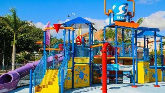 https://mdw-travel-data-us-east-1.s3.amazonaws.com/img/country/Australia/Strand-Waterpark/img_00.jpg