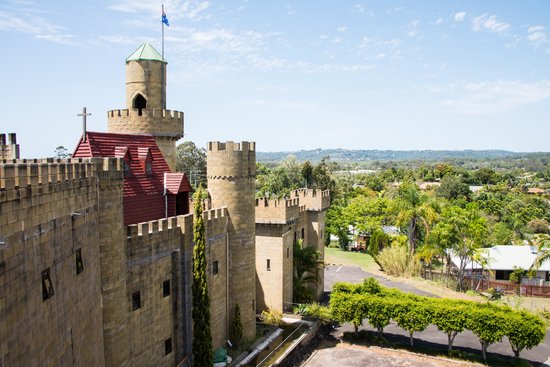 https://mdw-travel-data-us-east-1.s3.amazonaws.com/img/country/Australia/Sunshine-Castle/img_02.jpg
