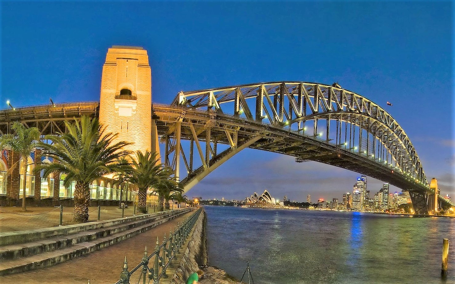 https://mdw-travel-data-us-east-1.s3.amazonaws.com/img/country/Australia/Sydney-Harbour-Bridge/img_02.jpg
