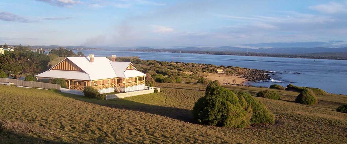 https://mdw-travel-data-us-east-1.s3.amazonaws.com/img/country/Australia/Tamar-Valley/img_03.jpg