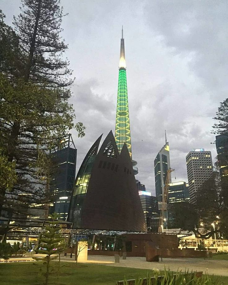 https://mdw-travel-data-us-east-1.s3.amazonaws.com/img/country/Australia/The-Bell-Tower/img_03.jpg