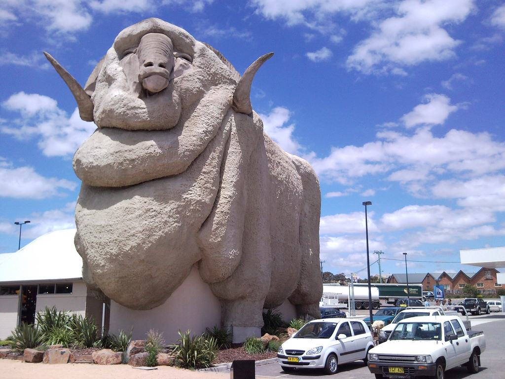 https://mdw-travel-data-us-east-1.s3.amazonaws.com/img/country/Australia/The-Big-Fig/img_01.jpg