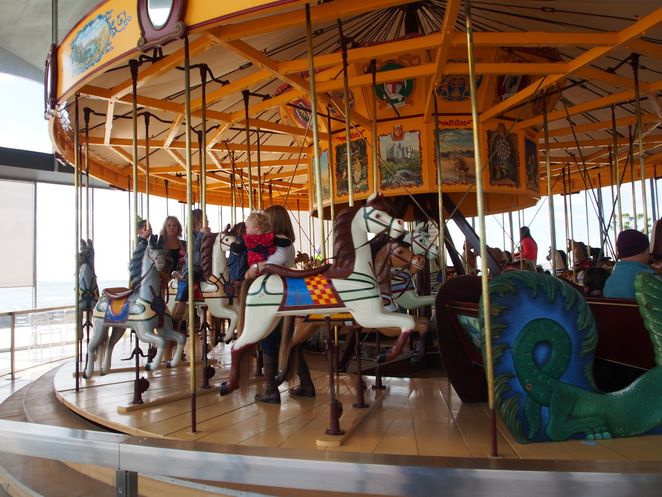https://mdw-travel-data-us-east-1.s3.amazonaws.com/img/country/Australia/The-Carousel/img_03.jpg