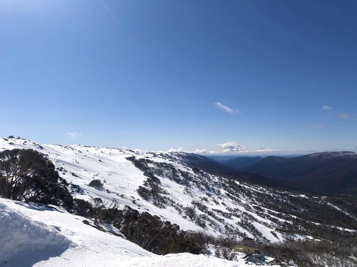 https://mdw-travel-data-us-east-1.s3.amazonaws.com/img/country/Australia/Thredbo/img_03.jpg