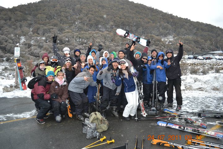 https://mdw-travel-data-us-east-1.s3.amazonaws.com/img/country/Australia/Thredbo/img_04.jpg
