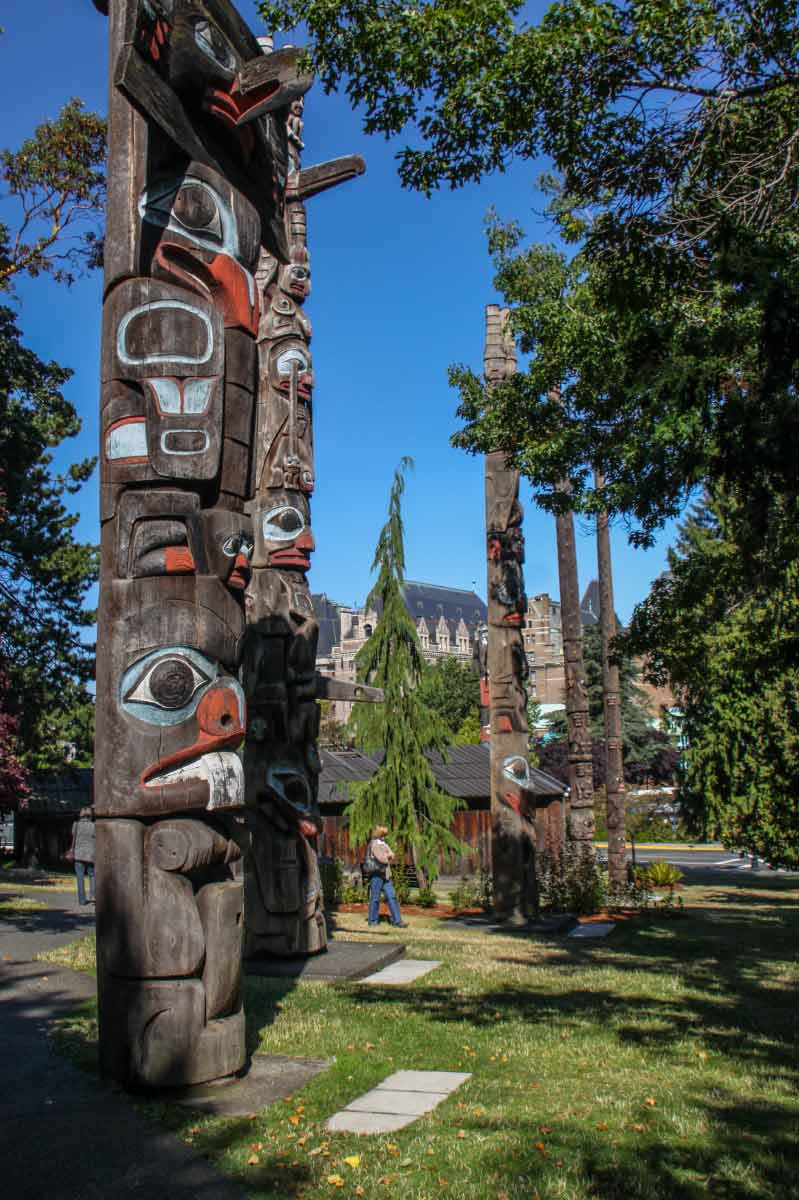 https://mdw-travel-data-us-east-1.s3.amazonaws.com/img/country/Australia/Thunderbird-Park/img_03.jpg