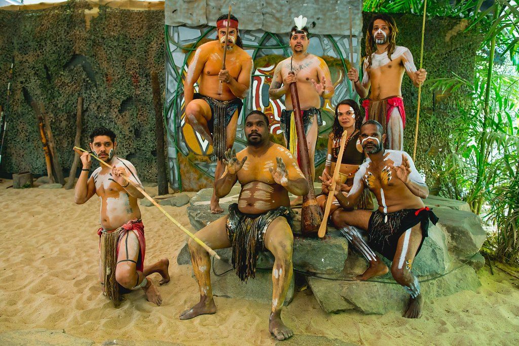 https://mdw-travel-data-us-east-1.s3.amazonaws.com/img/country/Australia/Tjapukai-Aboriginal-Cultural-Park/img_02.jpg