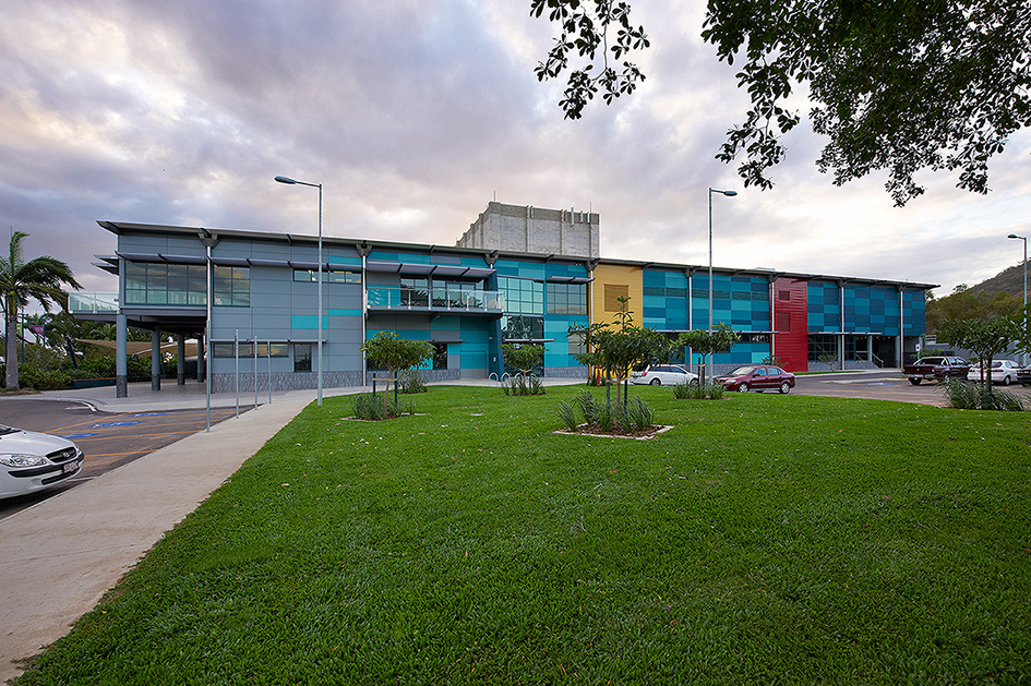 https://mdw-travel-data-us-east-1.s3.amazonaws.com/img/country/Australia/Townsville-Civic-Theatre/img_02.jpg