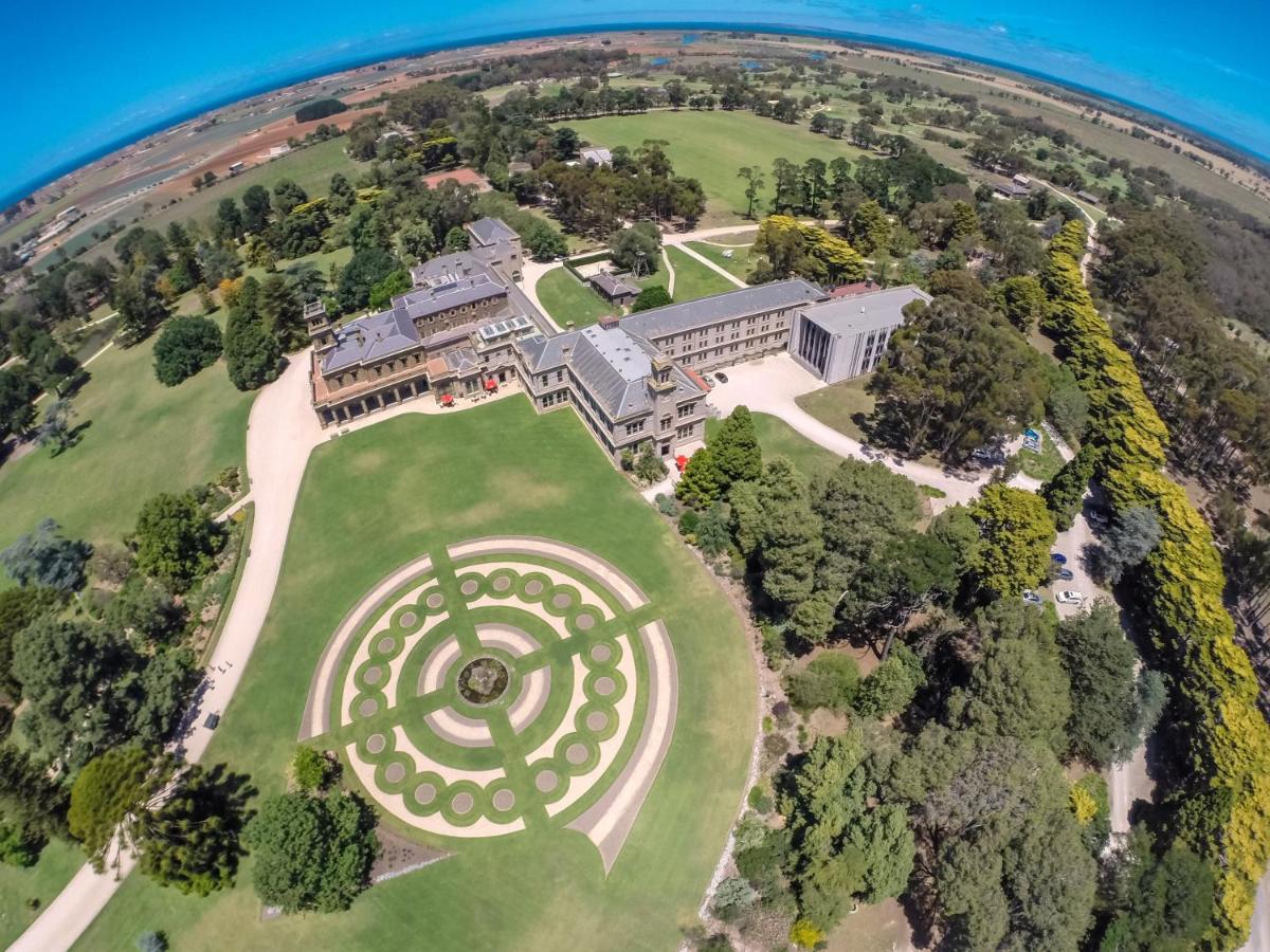 https://mdw-travel-data-us-east-1.s3.amazonaws.com/img/country/Australia/Werribee-Park-Mansion/img_03.jpg