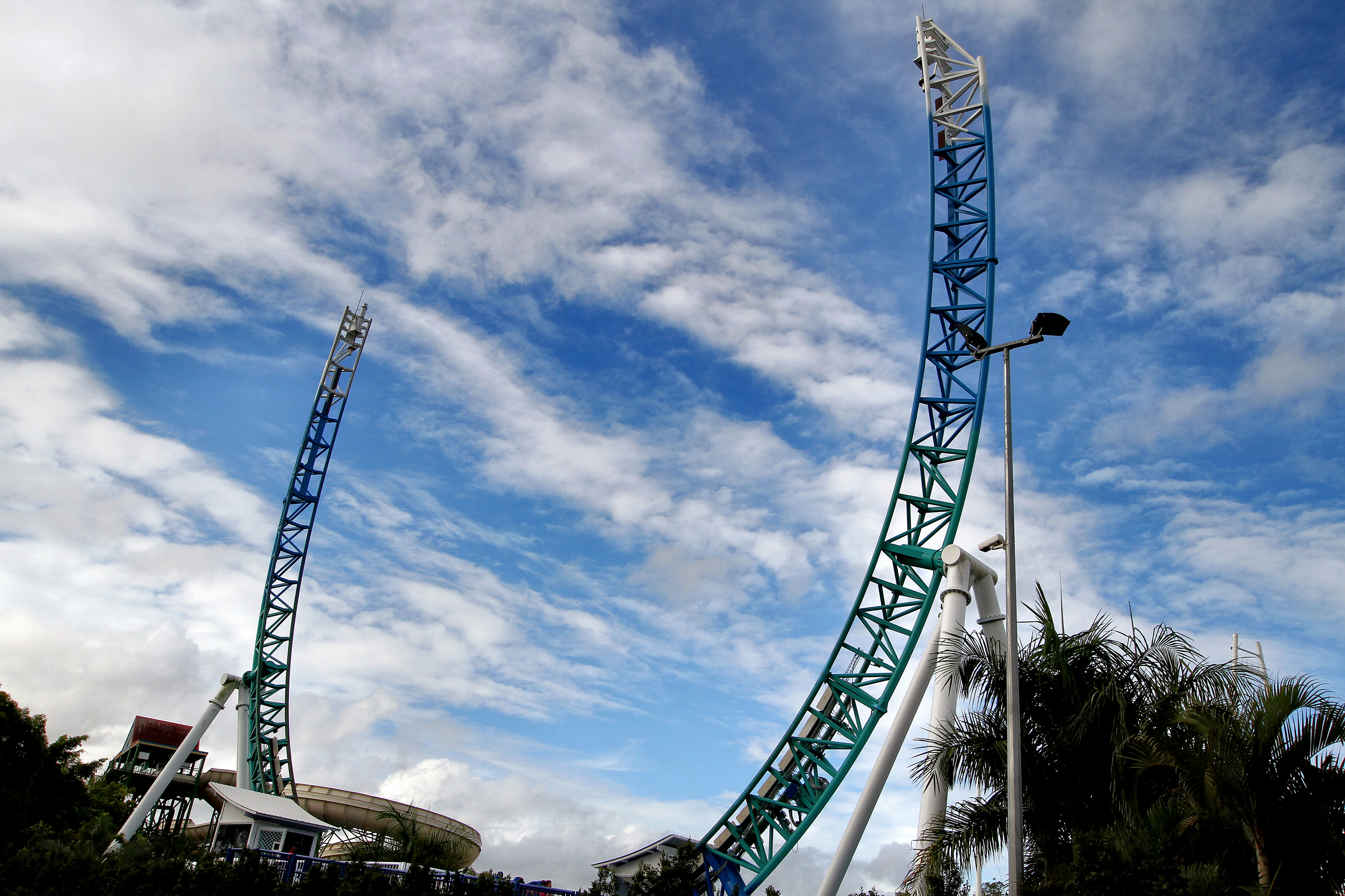 https://mdw-travel-data-us-east-1.s3.amazonaws.com/img/country/Australia/WetnWild-Gold-Coast/img_02.jpg