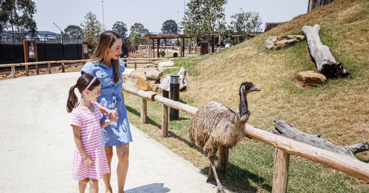 https://mdw-travel-data-us-east-1.s3.amazonaws.com/img/country/Australia/Wild-Life-Sydney-Zoo/img_01.jpg