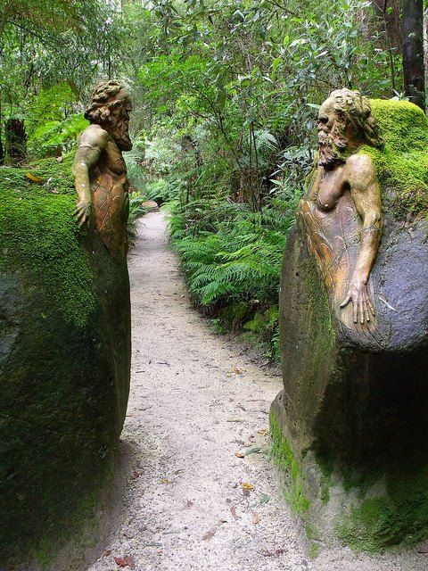 https://mdw-travel-data-us-east-1.s3.amazonaws.com/img/country/Australia/William-Ricketts-Sanctuary/img_04.jpg