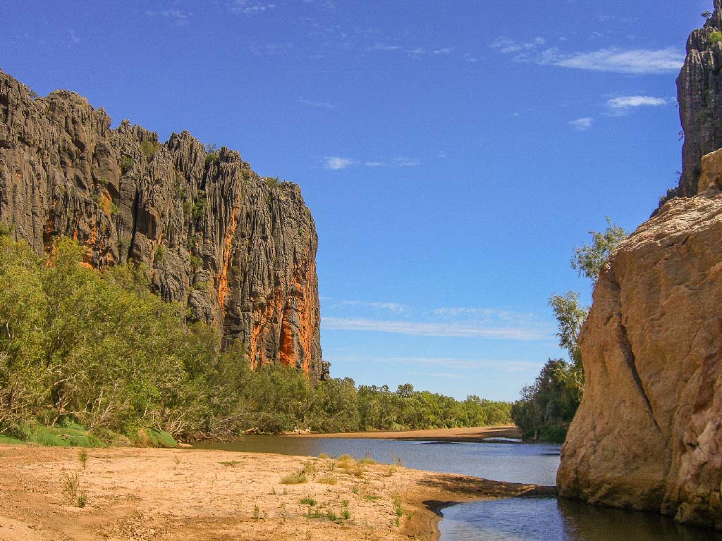 https://mdw-travel-data-us-east-1.s3.amazonaws.com/img/country/Australia/Windjana-Gorge/img_01.jpg