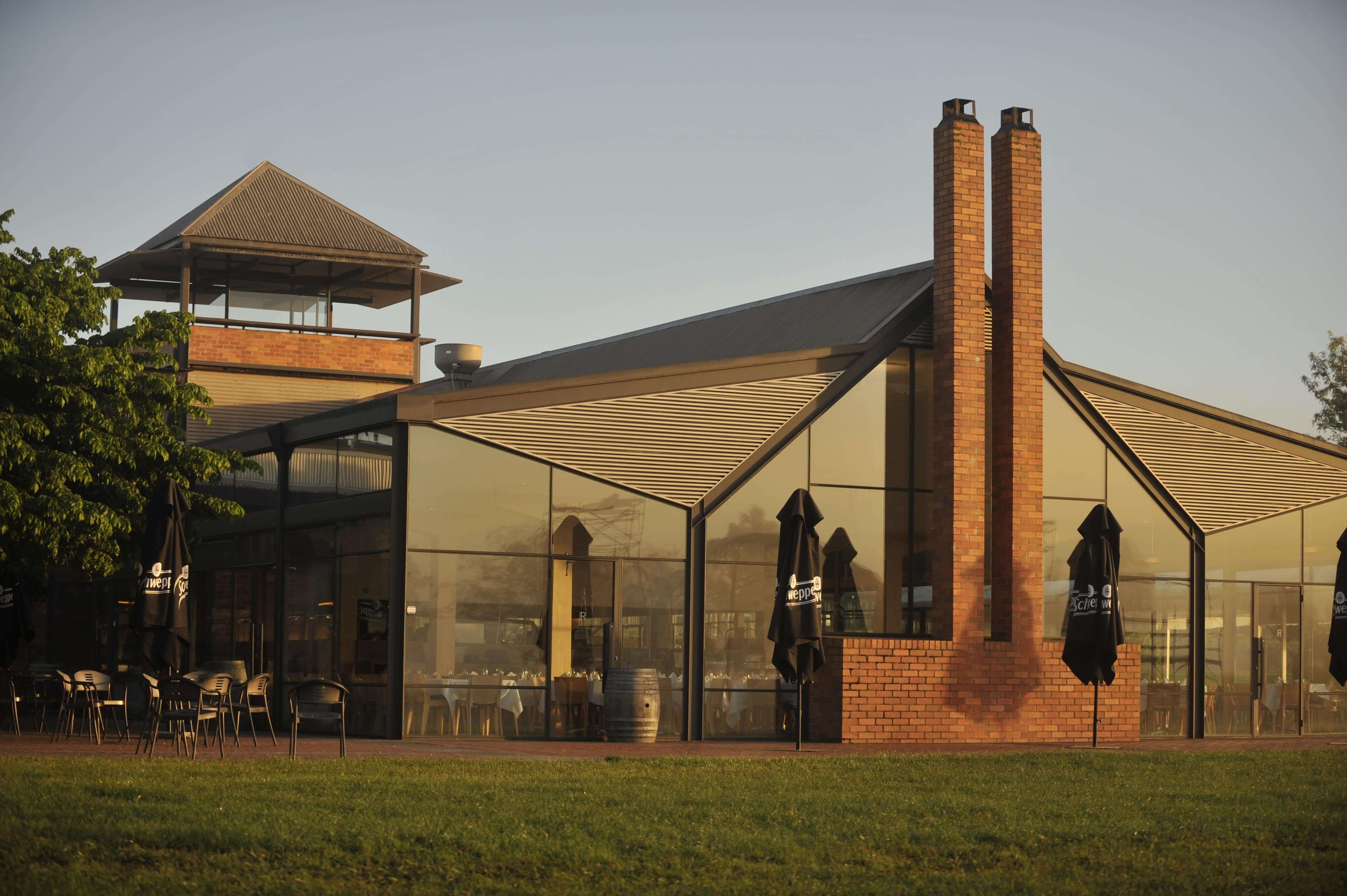 https://mdw-travel-data-us-east-1.s3.amazonaws.com/img/country/Australia/Yarra-Valley-Wineries/img_03.jpg