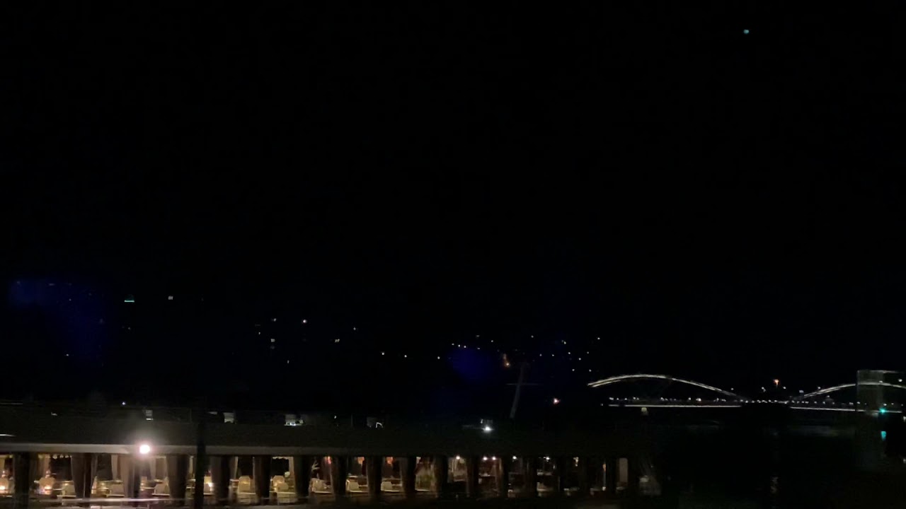 https://mdw-travel-data-us-east-1.s3.amazonaws.com/img/country/Austria/AEC-Klangwolke/img_01.jpg