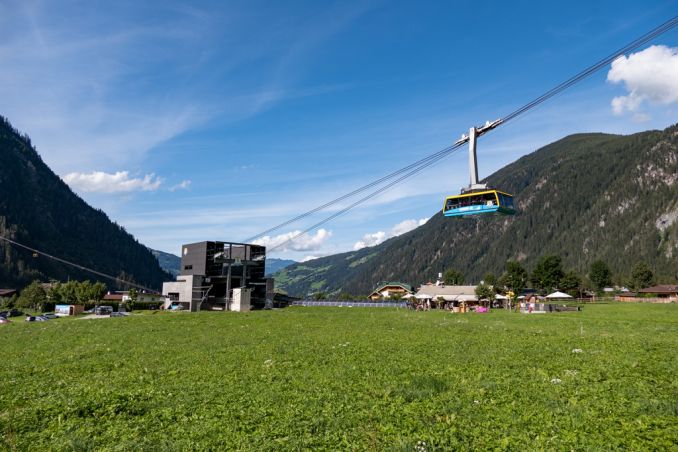 https://mdw-travel-data-us-east-1.s3.amazonaws.com/img/country/Austria/Ahornbahn-Mayrhofen/img_02.jpg